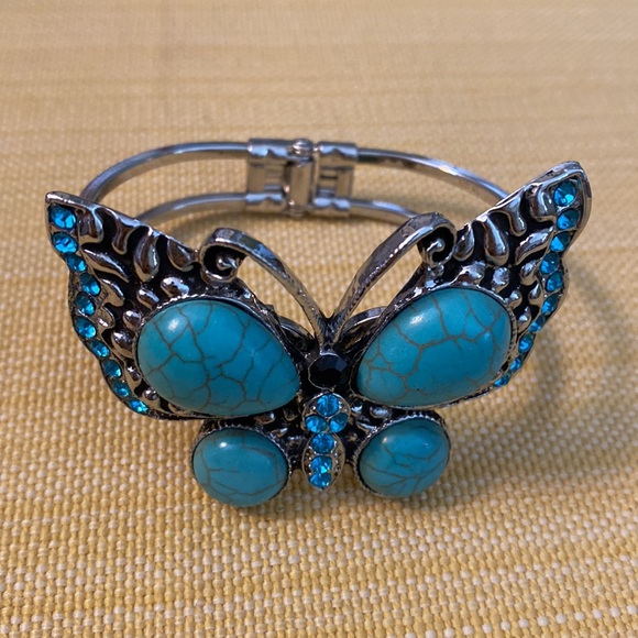 Butterfly bracelet - Picture 2 of 7